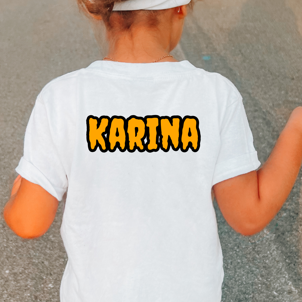 Mono/camiseta personalizada de Spooky Squad: Paseo en coche de Halloween bajo la luna llena con murciélagos