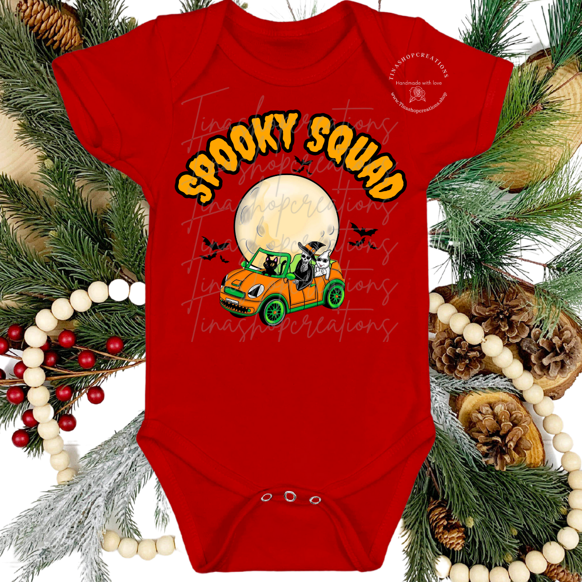 Mono/camiseta personalizada de Spooky Squad: Paseo en coche de Halloween bajo la luna llena con murciélagos